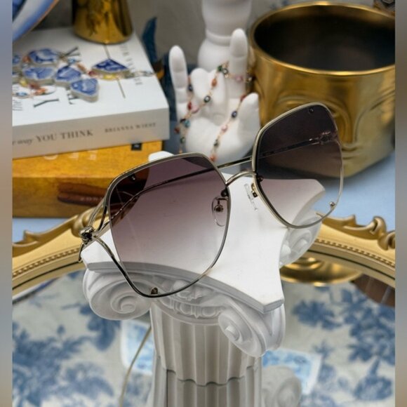 🆕 ALEXANDER MCQUEEN 🧿 NWOT AM0366S002 Gold Wire Rimmed Butterfly Shape Glasses - Picture 6 of 16